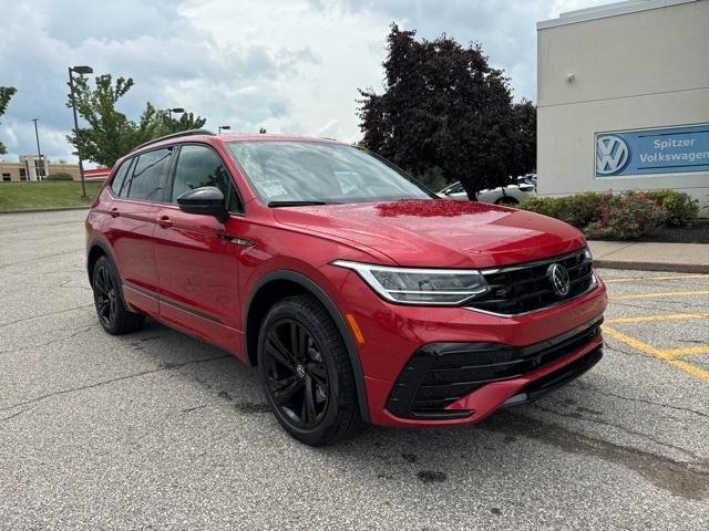 new 2024 Volkswagen Tiguan car, priced at $39,393