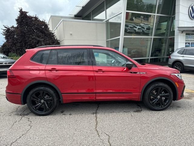 new 2024 Volkswagen Tiguan car, priced at $39,393