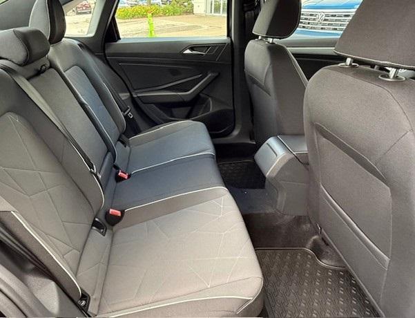 new 2025 Volkswagen Jetta car