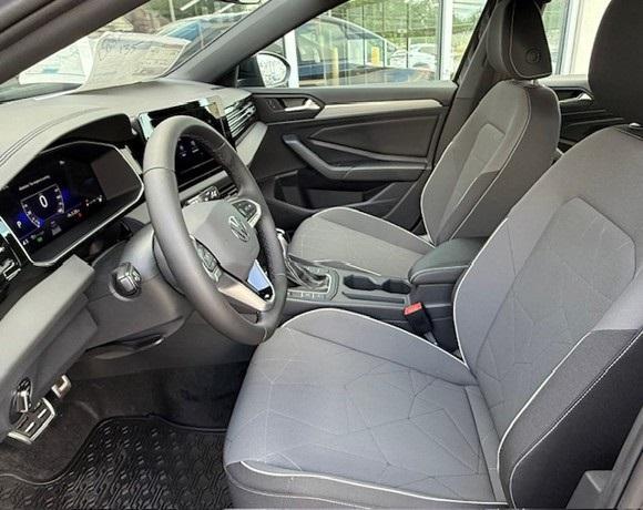 new 2025 Volkswagen Jetta car