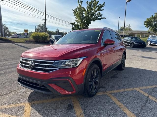 new 2024 Volkswagen Tiguan car, priced at $33,154