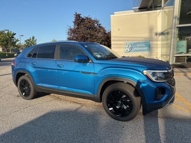 new 2024 Volkswagen Atlas Cross Sport car