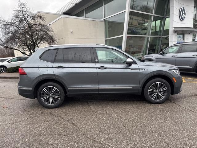 new 2024 Volkswagen Tiguan car, priced at $32,208