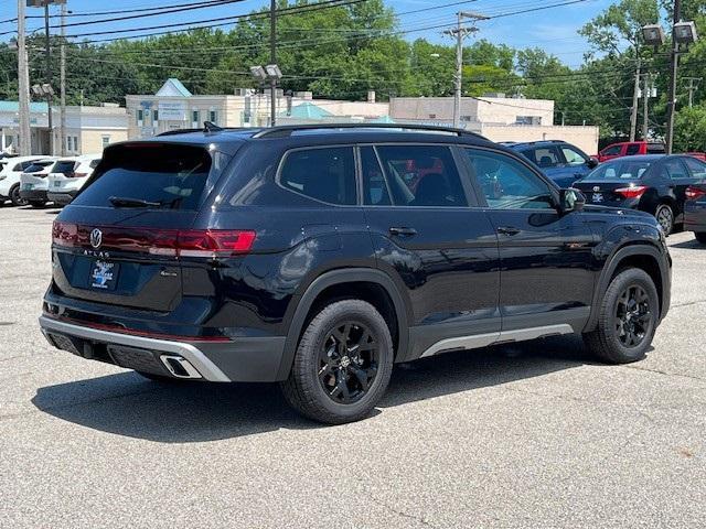 new 2025 Volkswagen Atlas car, priced at $43,808