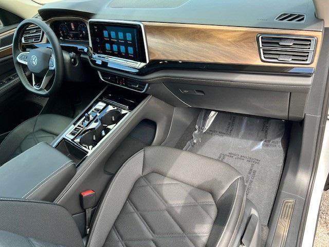 new 2025 Volkswagen Atlas car, priced at $40,633