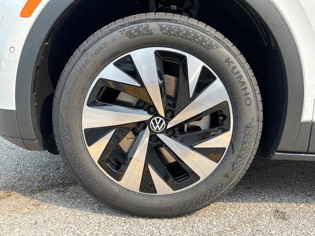 new 2023 Volkswagen ID.4 car, priced at $50,251