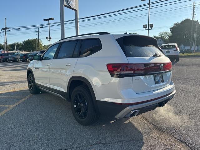 new 2024 Volkswagen Atlas car, priced at $48,477