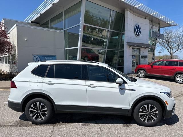 new 2024 Volkswagen Tiguan car, priced at $31,895