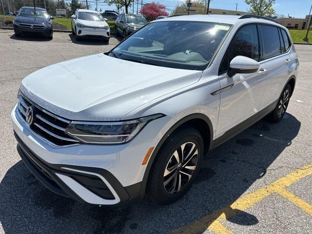 new 2024 Volkswagen Tiguan car, priced at $31,895