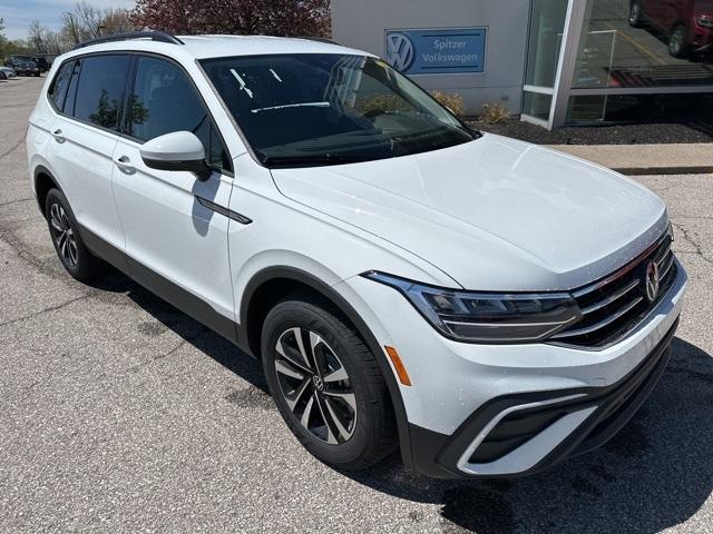 new 2024 Volkswagen Tiguan car, priced at $31,895