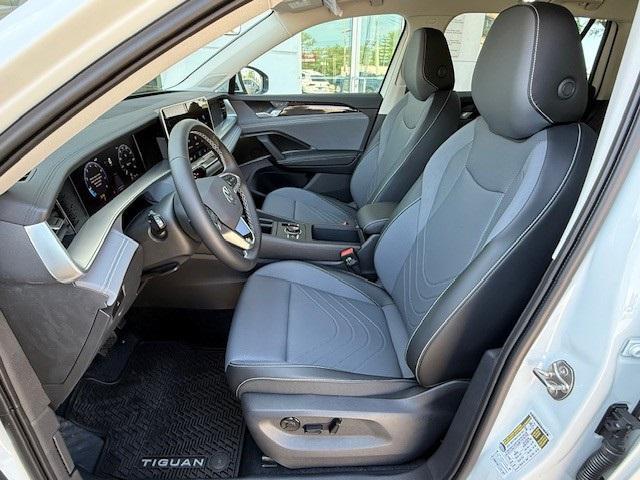 new 2025 Volkswagen Tiguan car, priced at $35,043