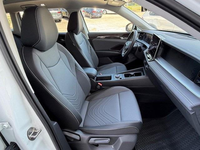 new 2025 Volkswagen Tiguan car, priced at $35,043