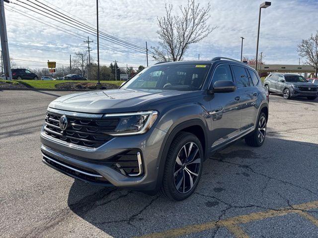 new 2025 Volkswagen Atlas car, priced at $51,238