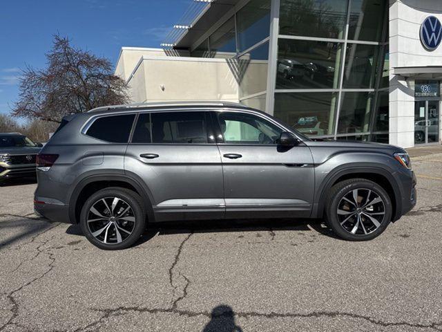 new 2025 Volkswagen Atlas car, priced at $51,238