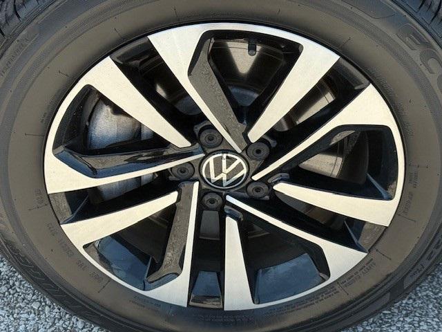 used 2024 Volkswagen Tiguan car, priced at $23,995