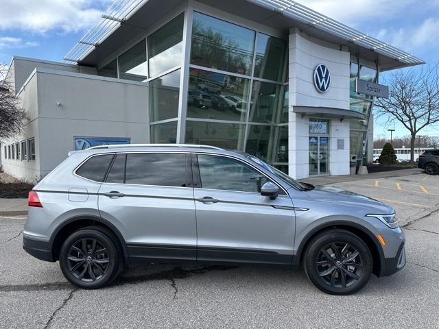 new 2024 Volkswagen Tiguan car, priced at $35,204