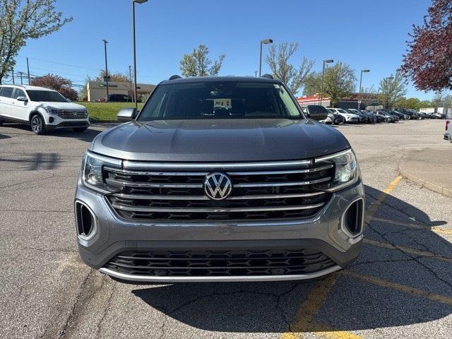 used 2024 Volkswagen Atlas car, priced at $33,012