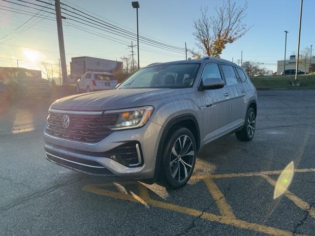 new 2025 Volkswagen Atlas car, priced at $52,565