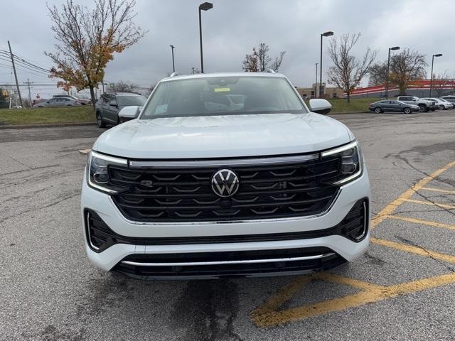 new 2025 Volkswagen Atlas car, priced at $52,857