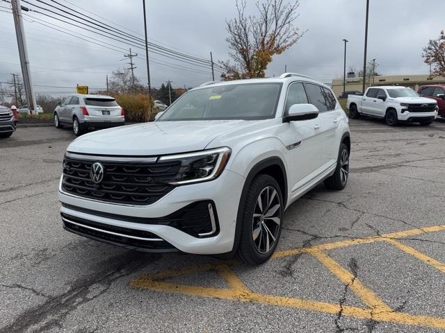 new 2025 Volkswagen Atlas car, priced at $52,857