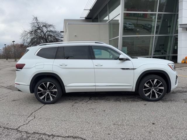 new 2025 Volkswagen Atlas car, priced at $52,857