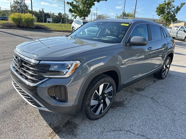 new 2024 Volkswagen Atlas Cross Sport car, priced at $50,901