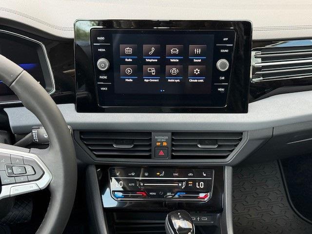 new 2025 Volkswagen Jetta car