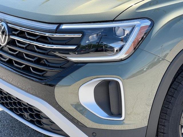 new 2025 Volkswagen Atlas car, priced at $44,443