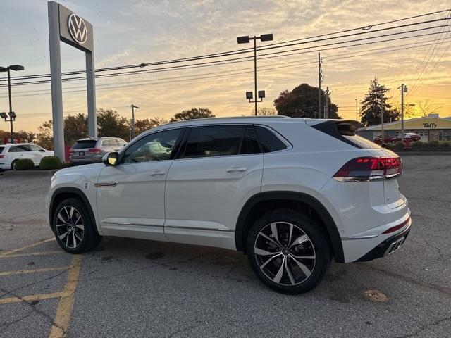 new 2025 Volkswagen Atlas Cross Sport car, priced at $52,101