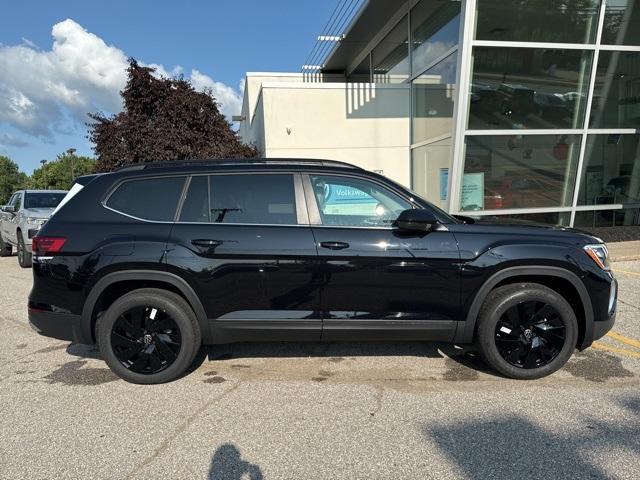 new 2024 Volkswagen Atlas car, priced at $41,338