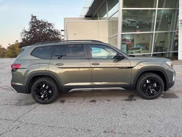 new 2025 Volkswagen Atlas car, priced at $45,906