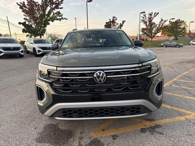 new 2025 Volkswagen Atlas car, priced at $45,906