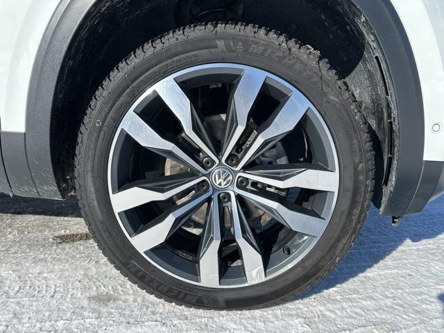 used 2019 Volkswagen Atlas car, priced at $25,995