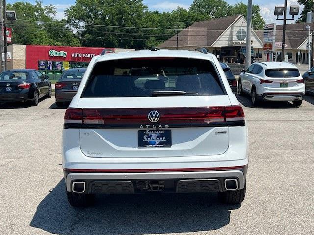 new 2025 Volkswagen Atlas car, priced at $44,443
