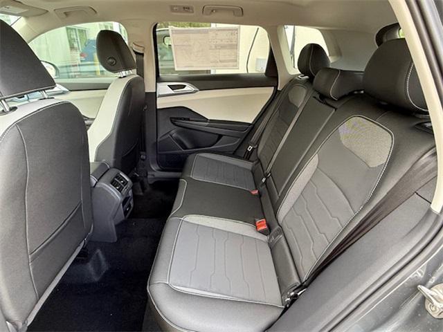 new 2025 Volkswagen ID.4 car, priced at $45,740
