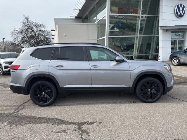 new 2025 Volkswagen Atlas car, priced at $42,795