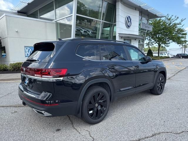 new 2024 Volkswagen Atlas car, priced at $42,252