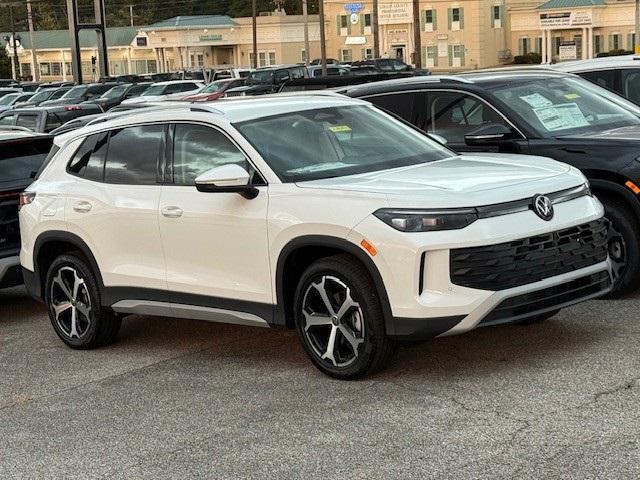 new 2025 Volkswagen Tiguan car, priced at $32,452