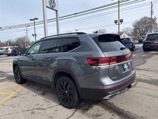 new 2025 Volkswagen Atlas car, priced at $41,795