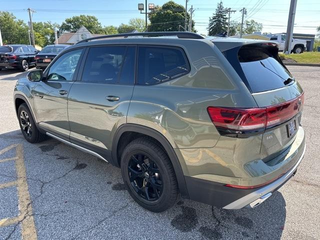 new 2024 Volkswagen Atlas car, priced at $48,098