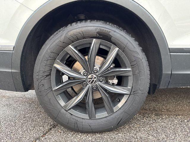 new 2024 Volkswagen Tiguan car, priced at $30,070