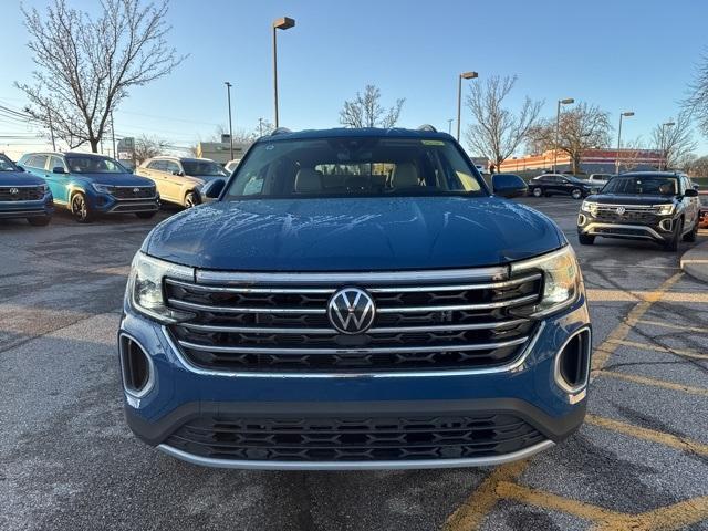 new 2025 Volkswagen Atlas car, priced at $38,668