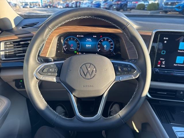 new 2025 Volkswagen Atlas car, priced at $38,668