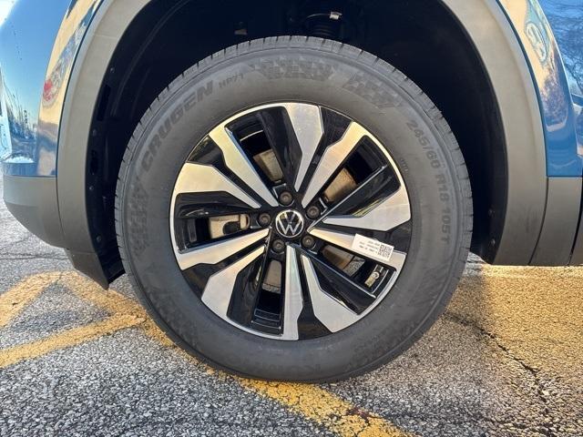 new 2025 Volkswagen Atlas car, priced at $38,668