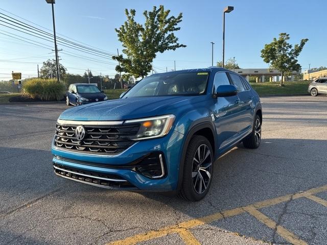 new 2024 Volkswagen Atlas Cross Sport car