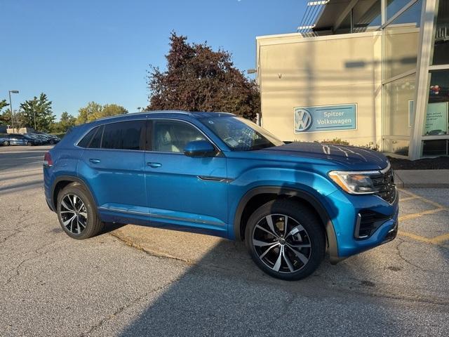 new 2024 Volkswagen Atlas Cross Sport car