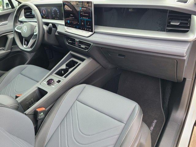 new 2025 Volkswagen Tiguan car, priced at $34,293