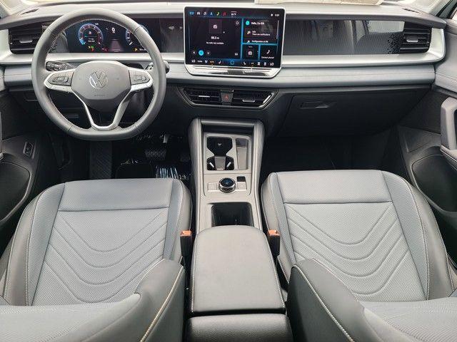 new 2025 Volkswagen Tiguan car, priced at $34,293