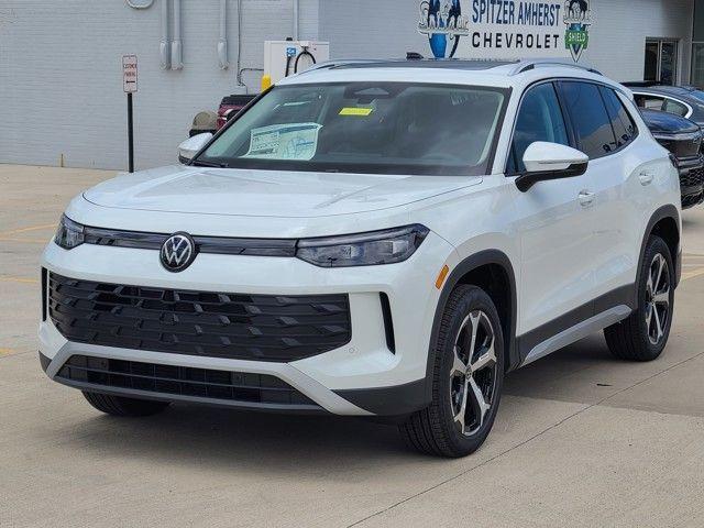 new 2025 Volkswagen Tiguan car, priced at $34,293