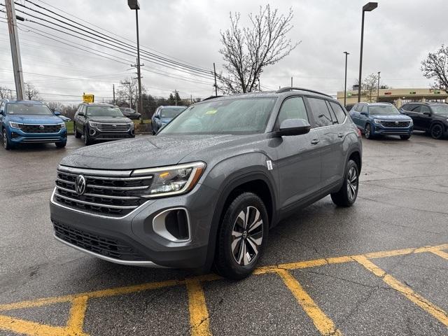 new 2025 Volkswagen Atlas car, priced at $38,168